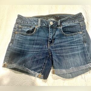 American Eagle Outfitters women’s Blue Jean Shorts Classic Design